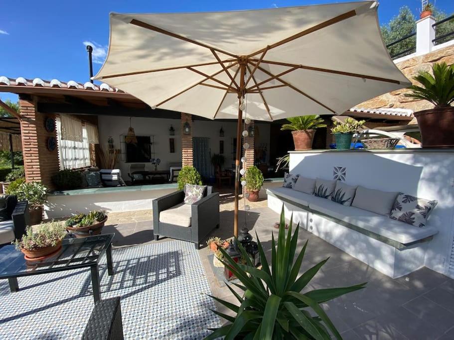 Fantastic Private Villa With Pool Near Ardales And Caminito Del Rey Bagian luar foto